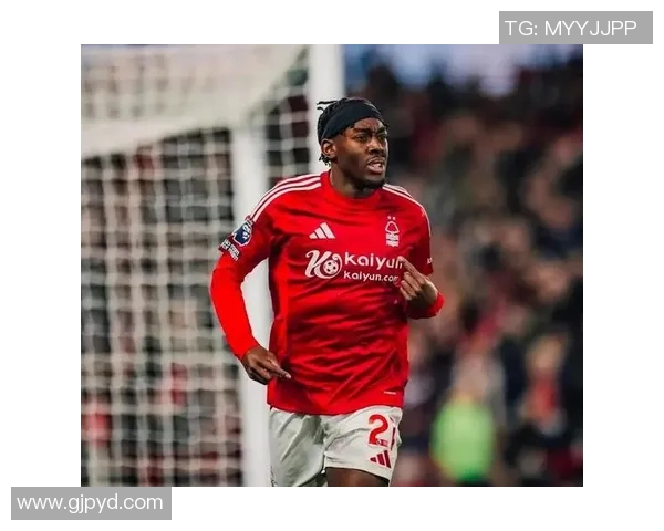 曼联引援收获！中场新星加盟红魔