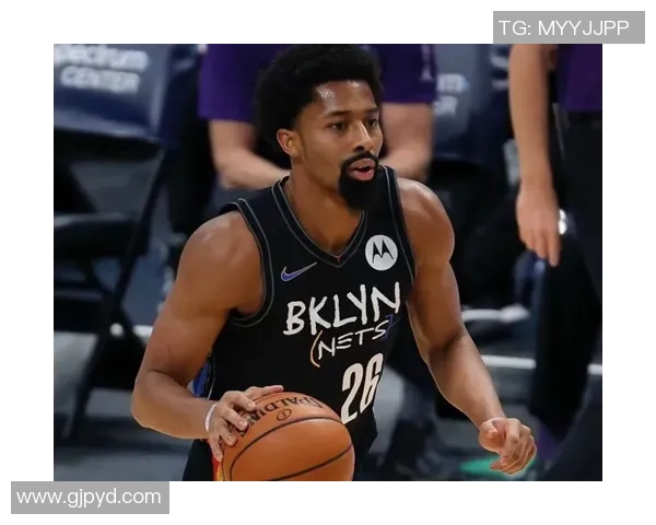 篮网队员荣膺最佳防守球员，雄心壮志瞄准总冠军